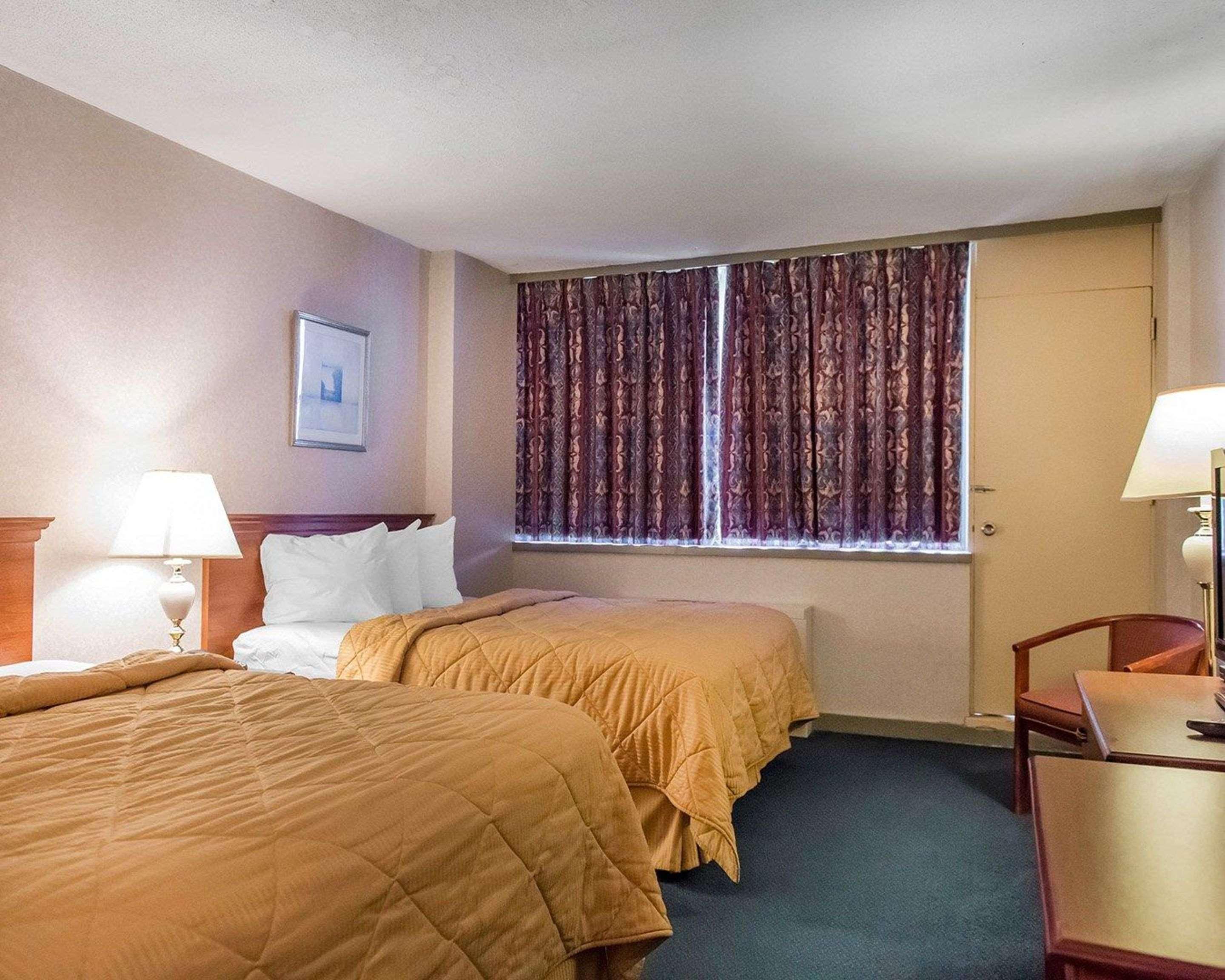 Econo Lodge Smiths Falls Exterior foto